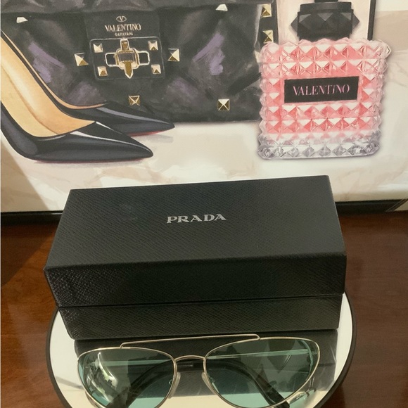 PRADA NWT CATWALK sunglasses - Picture 5 of 9